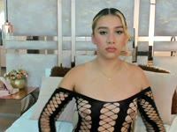 I am a sexy and unfiltered woman who fully enjoys her body, music, and every moment. I love to tease, play, and let passion touch every detail. You