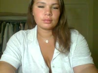 Hey Im Gemma, 24 British babe ! I am curvy with 36E tits !