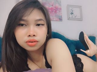 sexy webcamgirl AickaChan