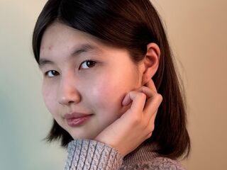 camgirl fingering shaved pussy BarbraDavion