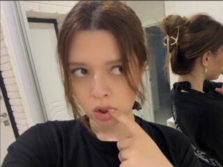 cam girl picture DevonaChurchey