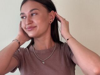 camgirl showing tits EbonieTurkus