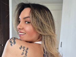 hot cam girl masturbating with sextoy JuliettaDiaz