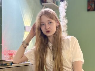 adult liveshow MinnieTallacksen