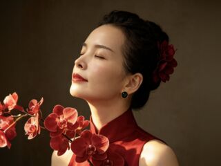 naughty cam girl fingering shaved pussy XuanyuLin