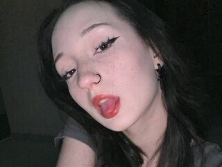 live sex cam photo AccaBelow