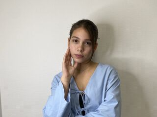 live cam girl picture AlishiaCowlin