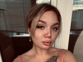 camgirl fingering pussy AmanCole