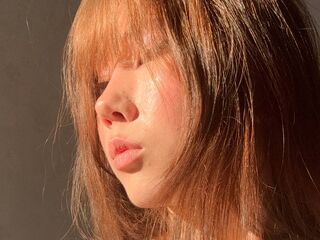 camwhore masturbating with vibrator AmiraCorbell