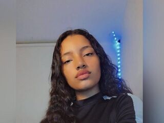 camslut naked Amymcalister
