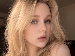 camgirl masturbating with sex toy AnnaReen