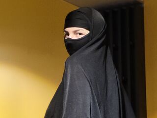 girl showing tits BiaBlack