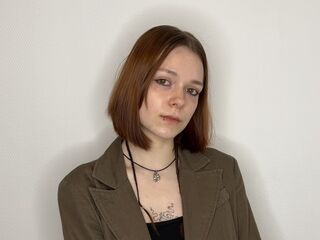 girl showing tits BlytheTerada