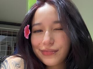 hot cam girl masturbating with sextoy CamiLewit