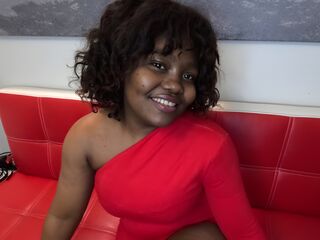 camgirl showing tits CarmenDubois