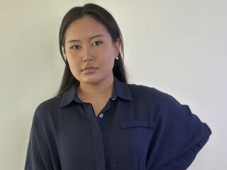 cam girl fingering CarolannOrmisto