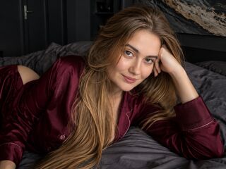 naked camgirl masturbating with dildo CarterMilena