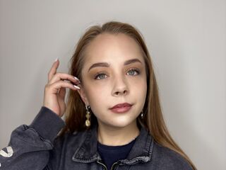 adult web cam chat room CaseySalizar