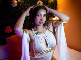 naked camgirl masturbating with vibrator CataleyaAmaya