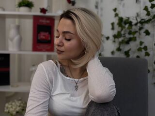 camgirl playing with sextoy ChanelleKastning