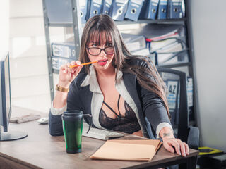 hot strip tease webcam CloeVergara