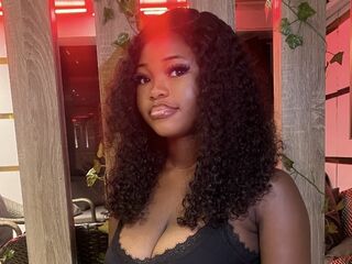 sexy camgirl live CreamieNelly