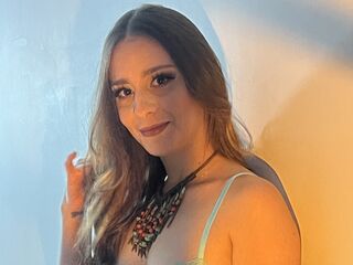 camgirl CrissyEvans
