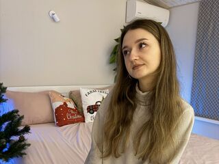 naked webcamgirl CyrenaLuxe