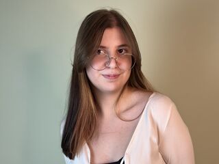 naked cam girl fingering pussy DebbraAdonis