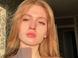 adult chat room EleanorPattinson
