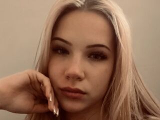 cam girl masturbating with vibrator EleonoraTutuska