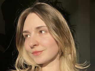free adult cam EmaSchlotzhauer