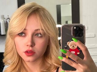 camgirl EmilyCarles