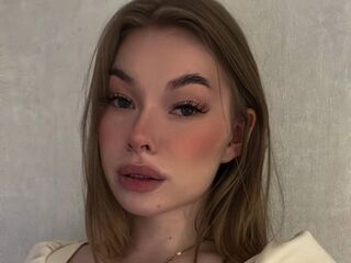 camgirl spreading pussy EsmaEmberton