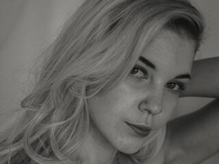 cam girl playing with vibrator EsmiStewart