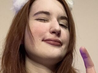 topless webcamgirl EvaBorn