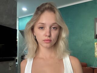 shaved pussy cam EveMorrison