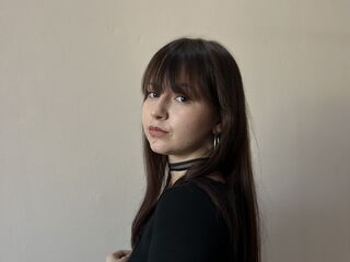 cam girl playing with dildo FloHaake