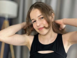 naked webcamgirl photo GemmaHatchett