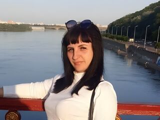 camgirl playing with vibrator GeorgiaLooki