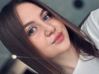 topless webcamgirl GloryQuent