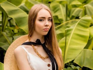 cam girl masturbating with vibrator JettieMecca