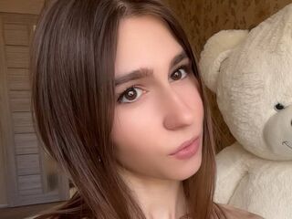 hot cam whore KarieChuong