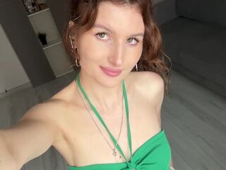 naked webcamgirl video KarmenZeinert