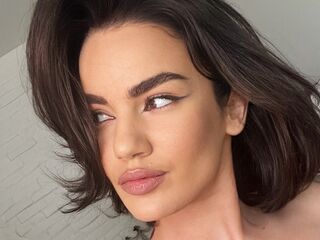 naked webcam girl masturbating KiraAngella