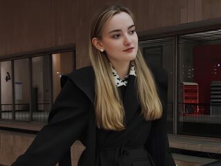 beautiful girl webcam LamonicaBottiggi