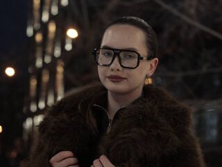 adult chat room LatanyaDunkley