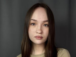 girl shaving pussy LauriRendleman