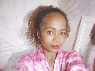 live sex webcam LayahMorgane