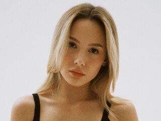 nude cam picture LeticiaTso